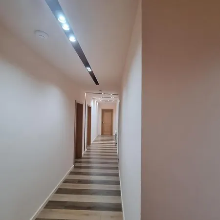 Elite Hotel 4*
