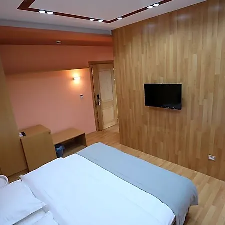 Elite Hotel 4*