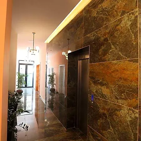 Elite Hotel 4*