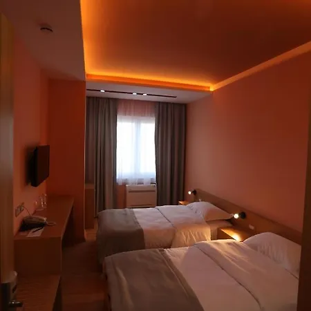 Elite Hotel 4*