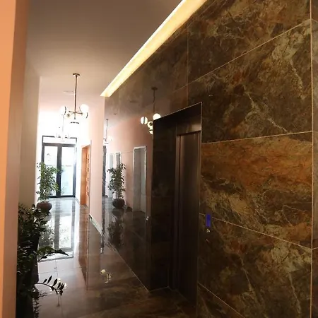 Elite Hotel 4*